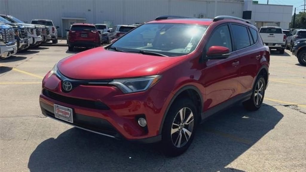 Used 2017 Toyota RAV4 XLE SUV