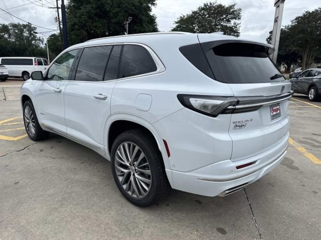 New 2026 Buick Enclave Avenir SUV