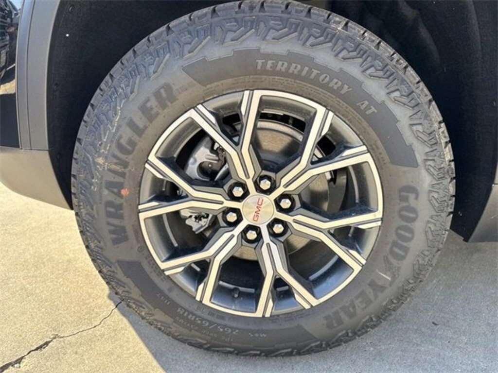 New 2026 GMC Acadia AT4 SUV