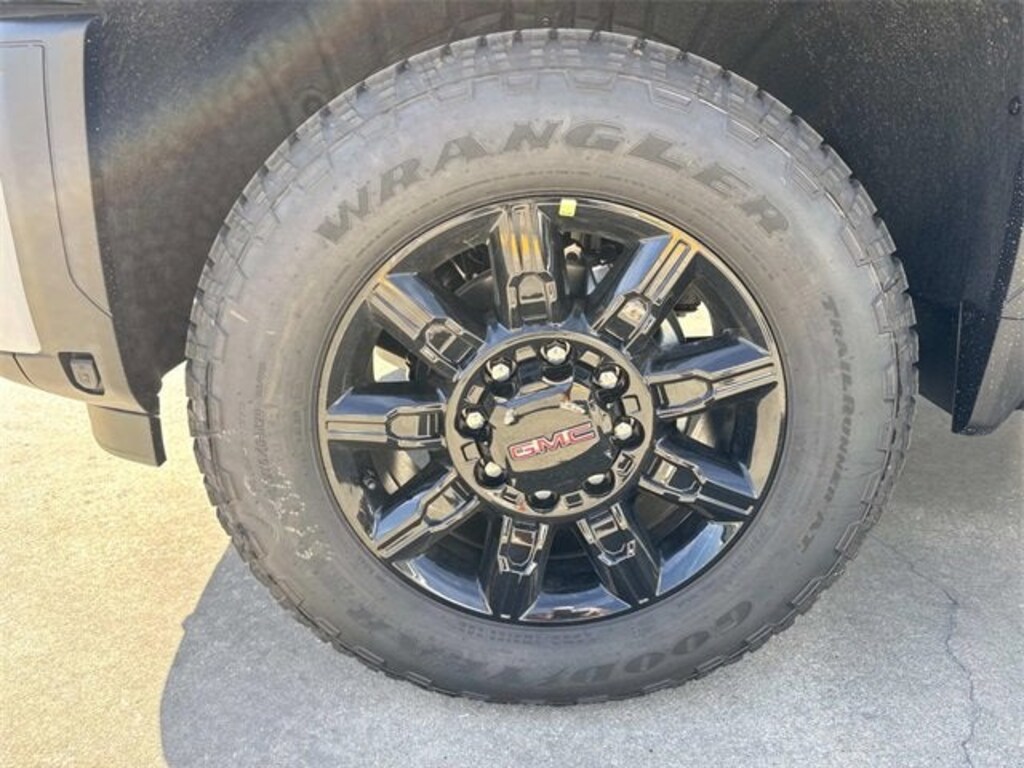 New 2026 GMC Sierra 2500 HD AT4 Truck Crew Cab