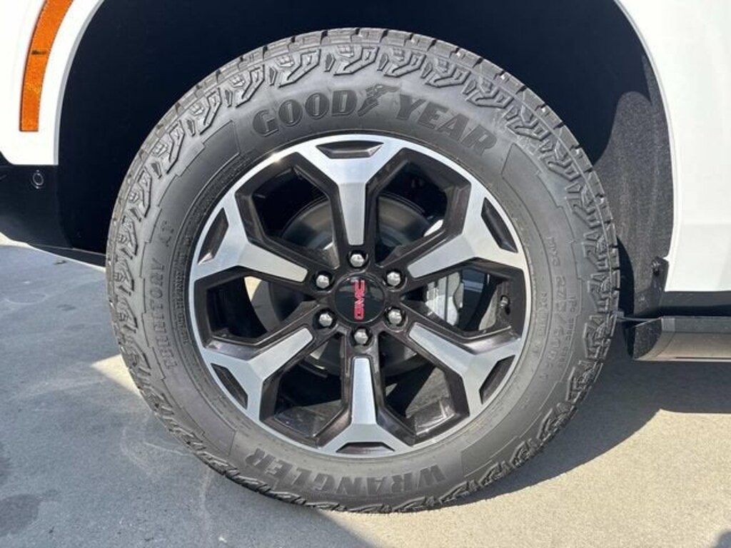 New 2026 GMC Yukon AT4 Ultimate SUV