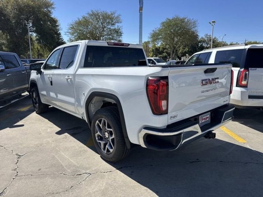 New 2026 GMC Sierra 1500 SLE Truck Crew Cab