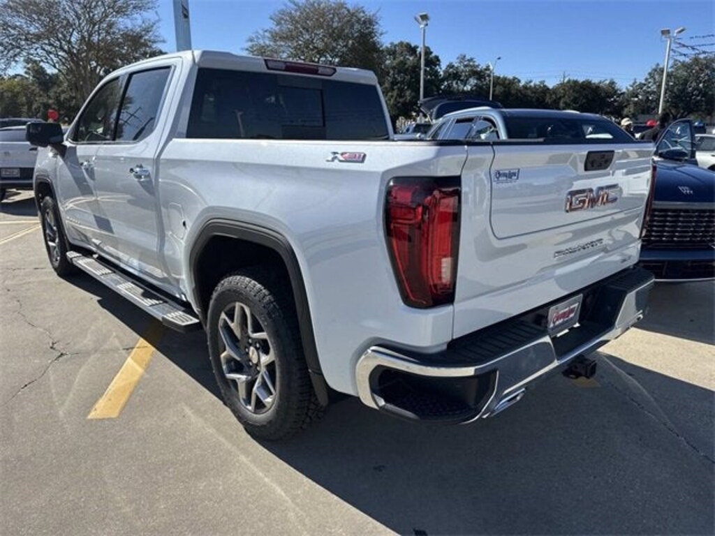 New 2026 GMC Sierra 1500 SLT Truck Crew Cab