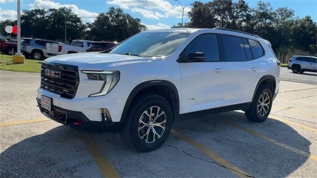 Used 2024 GMC Acadia AT4 SUV
