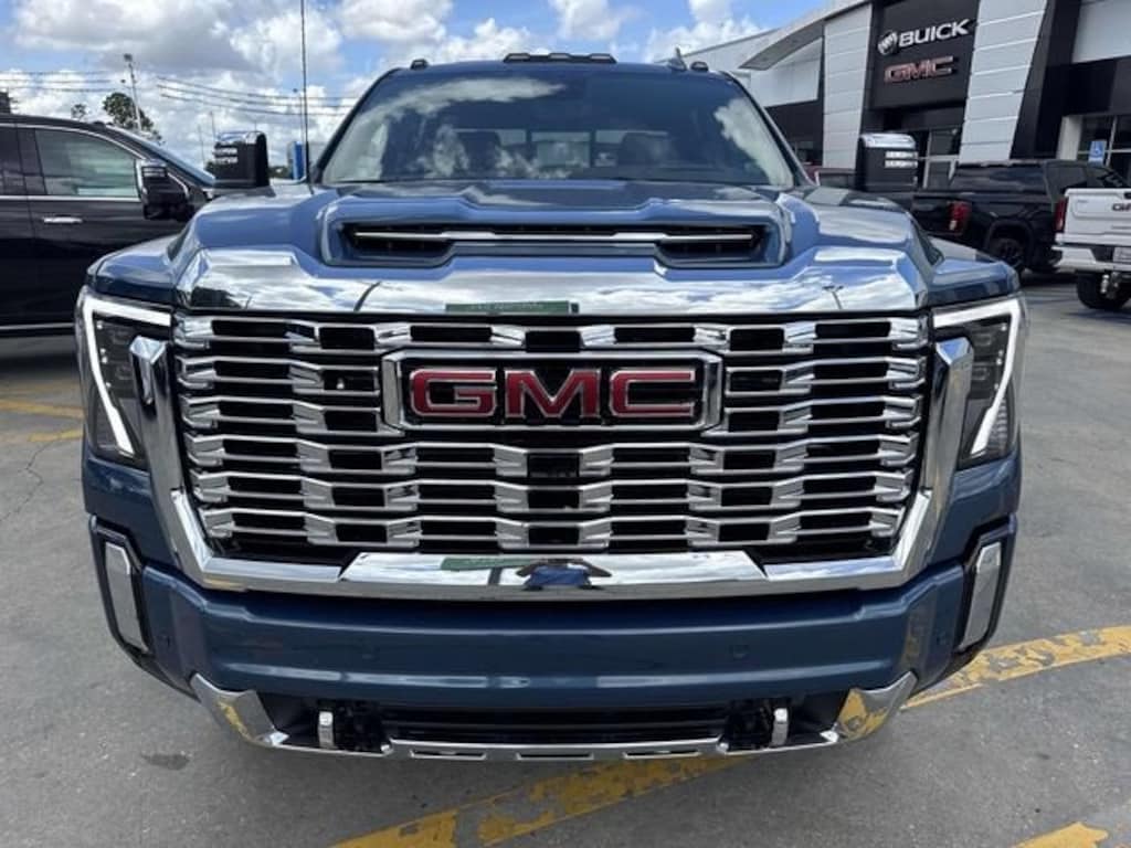 New 2026 GMC Sierra 2500 HD Denali Truck Crew Cab