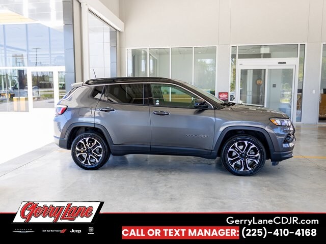 2023 Jeep Compass Limited photo 3