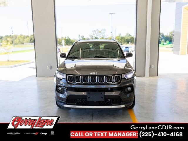 2023 Jeep Compass Limited photo 2