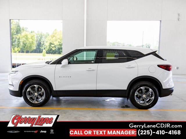 2023 Chevrolet Blazer 2LT photo 3