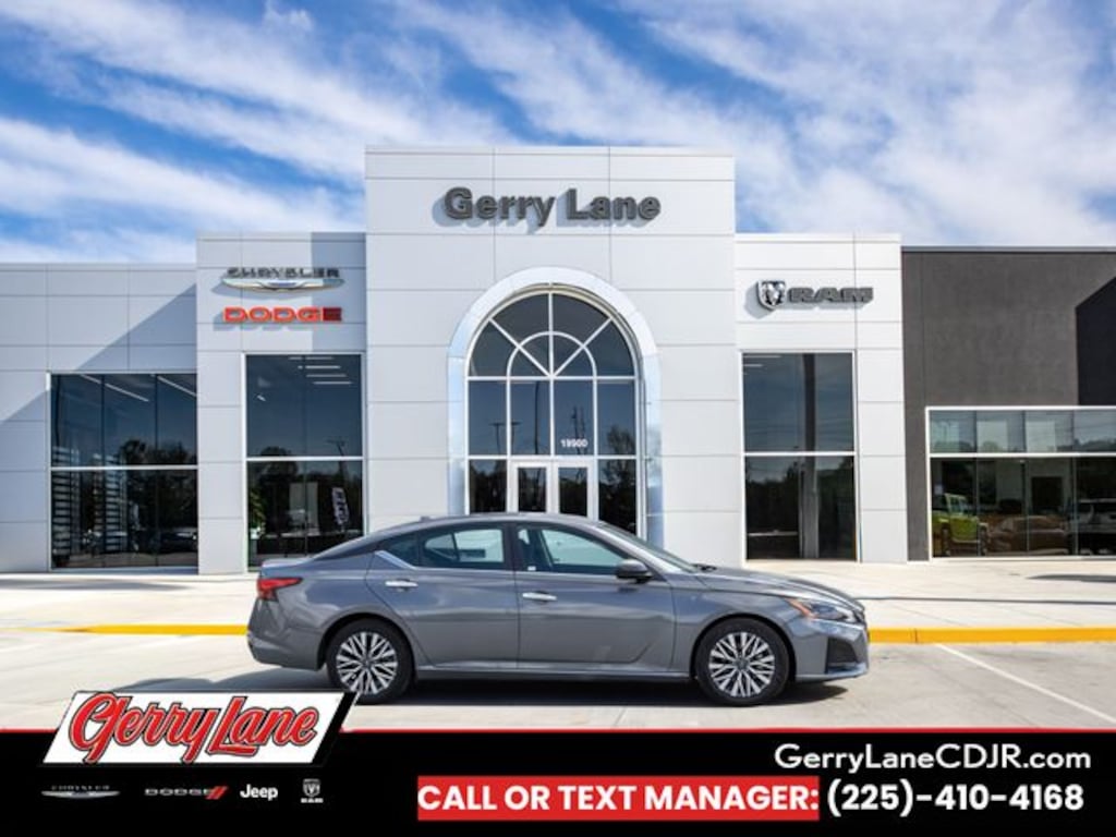 Used 2025 Nissan Altima SV Sedan