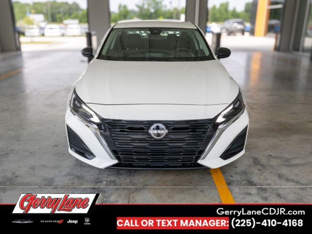Used 2025 Nissan Altima SV Sedan