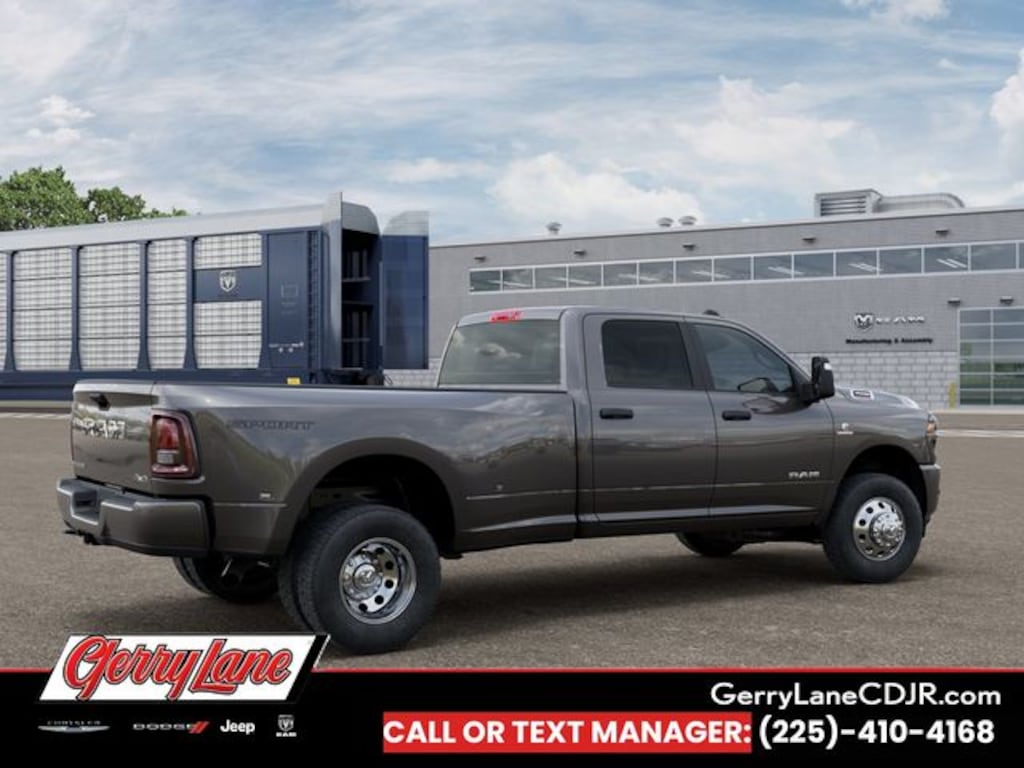 New 2026 Ram 3500 BIG HORN CREW CAB 4X4 8' BOX Pickup