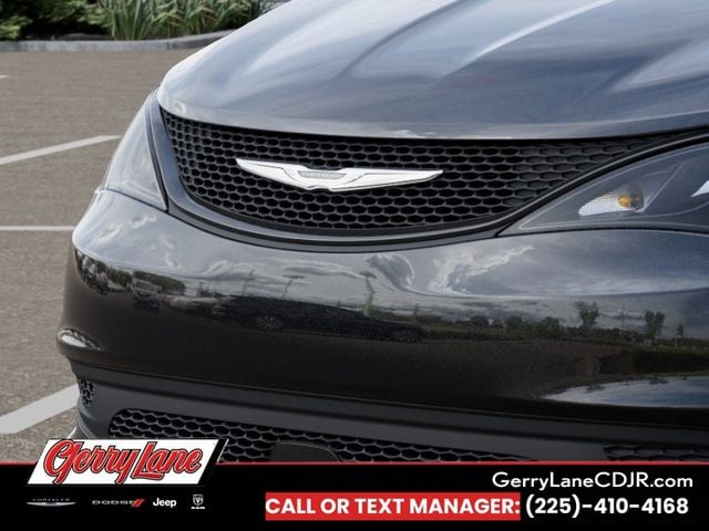 2026 Chrysler Voyager LX - Photo 11