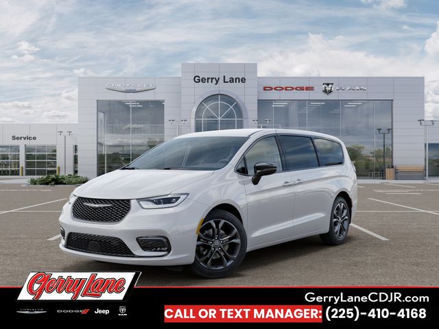 2026 Chrysler Pacifica Select's photo