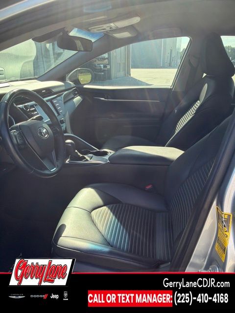 Used 2020 Toyota Camry SE Sedan