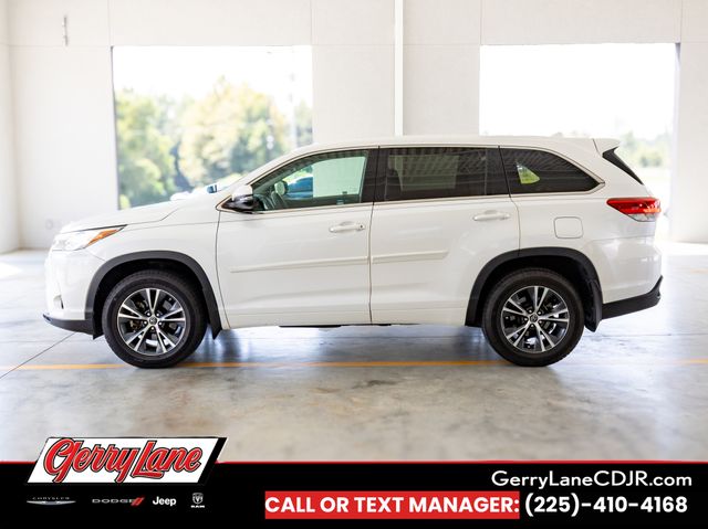 Used 2017 Toyota Highlander LE V6 SUV