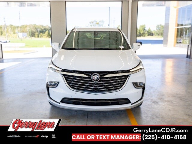 2024 Buick Enclave Premium photo 2