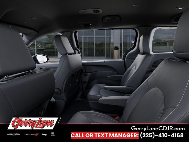 2026 Chrysler Voyager LX - Photo 23