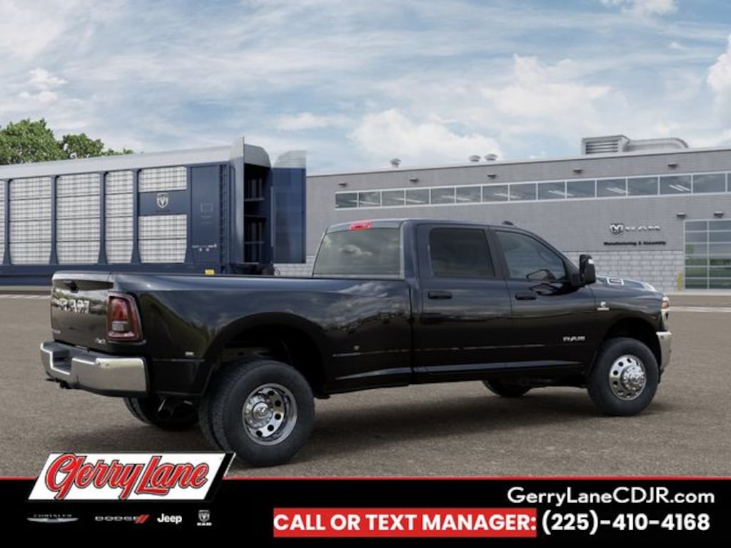 New 2026 Ram 3500 BIG HORN CREW CAB 4X4 8' BOX Pickup