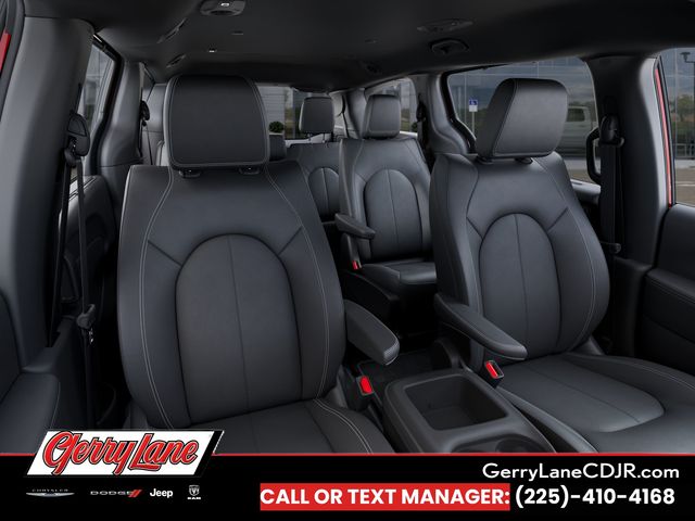 2026 Chrysler Voyager LX - Photo 16