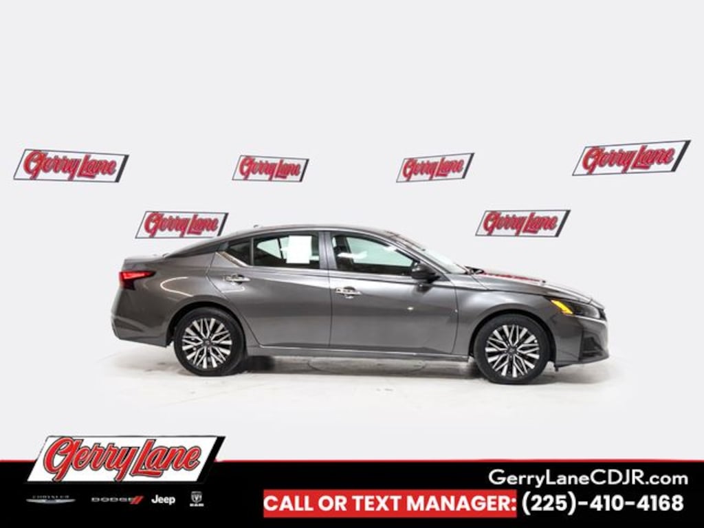 Used 2025 Nissan Altima SV Sedan