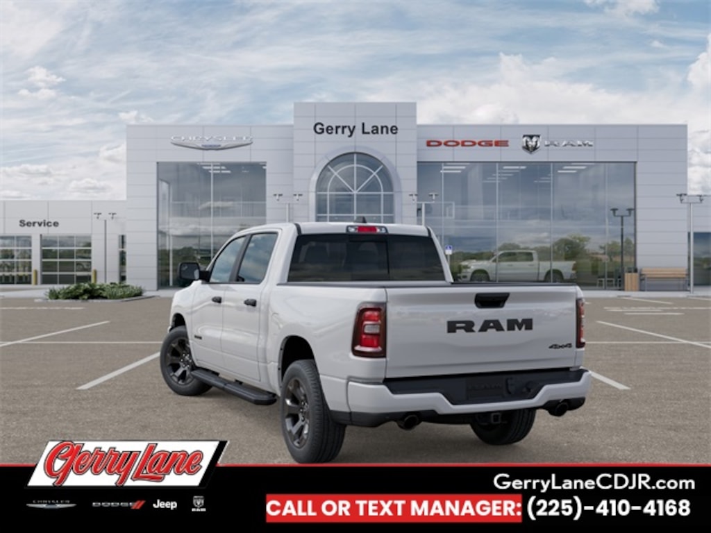 New 2026 Ram 1500 EXPRESS CREW CAB 4X4 5'7 BOX Pickup