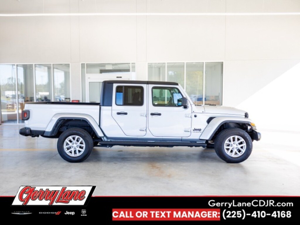 Used 2023 Jeep Gladiator Sport Truck Crew Cab