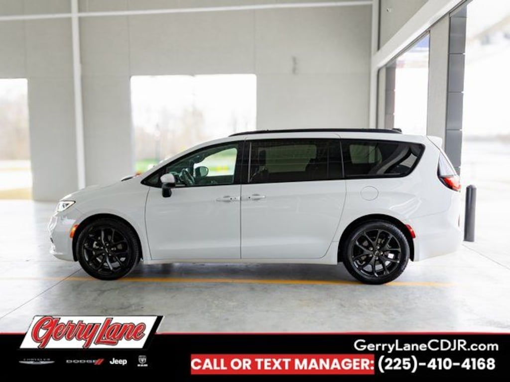 Used 2023 Chrysler Pacifica Touring L Van Passenger Van