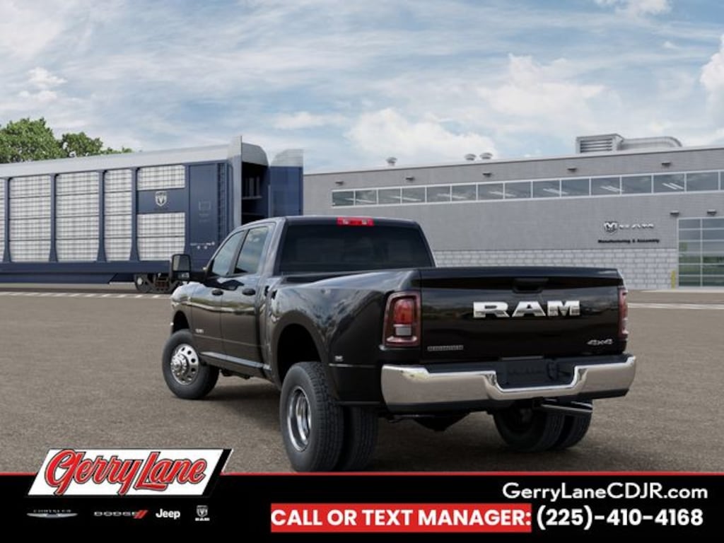 New 2026 Ram 3500 BIG HORN CREW CAB 4X4 8' BOX Pickup