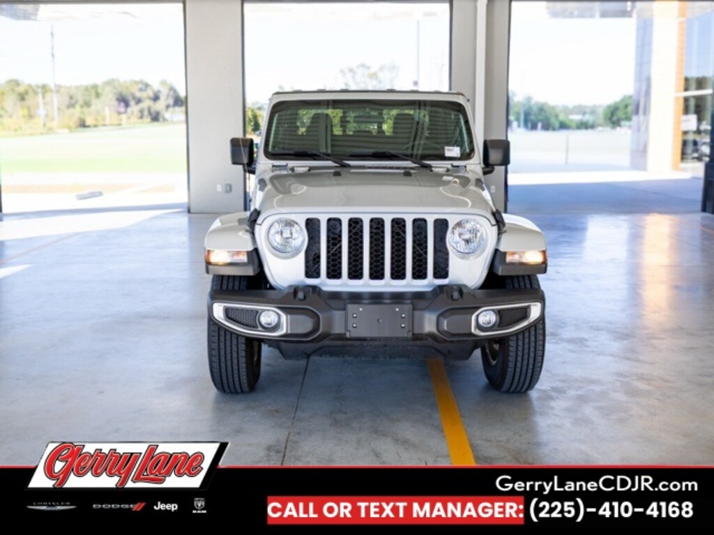 Used 2023 Jeep Gladiator Sport Truck Crew Cab