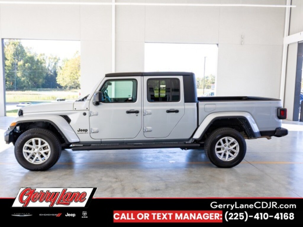 Used 2023 Jeep Gladiator Sport Truck Crew Cab