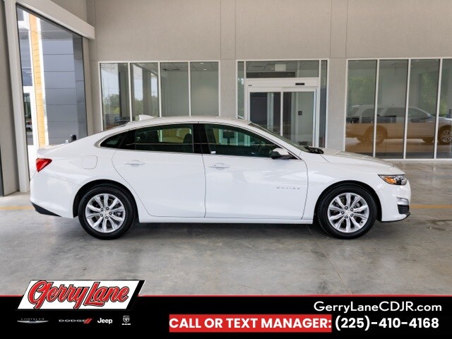 2023 Chevrolet Malibu 1LT photo 3