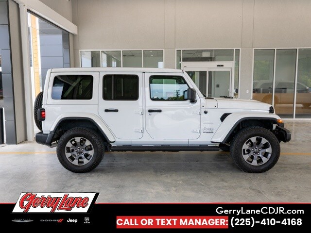 2019 Jeep Wrangler Unlimited Sahara photo 2