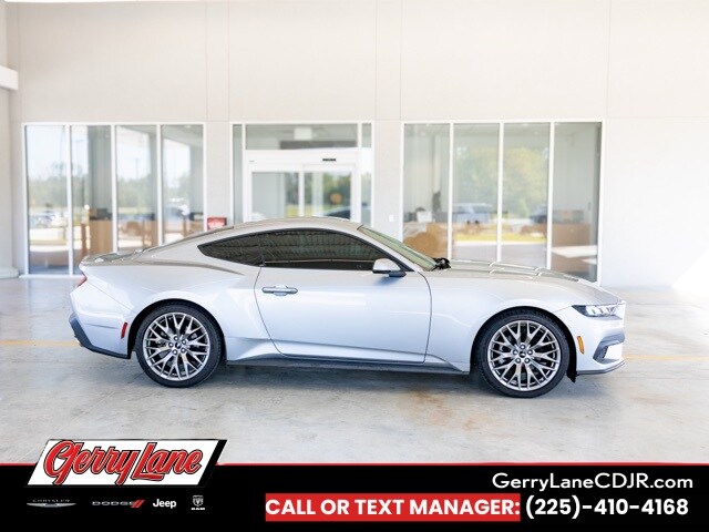 2024 Ford Mustang EcoBoost Premium photo 2