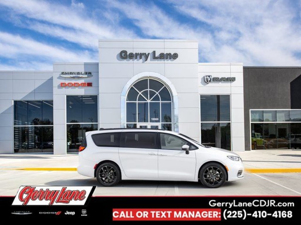 Used 2023 Chrysler Pacifica Touring L Van Passenger Van
