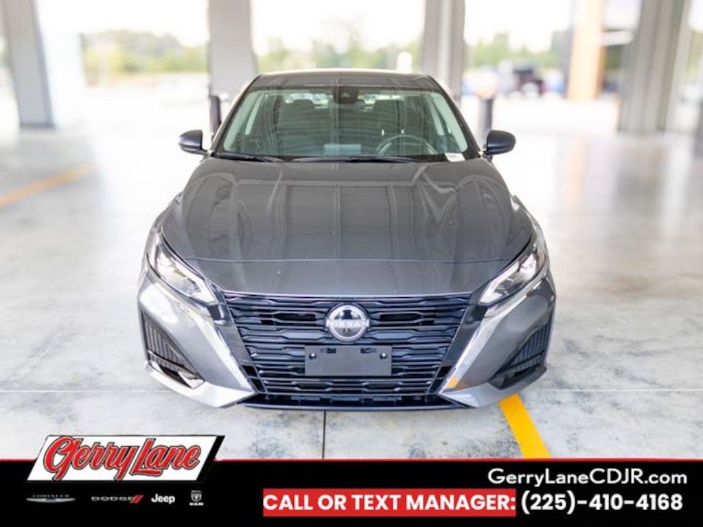 Used 2025 Nissan Altima SV Sedan