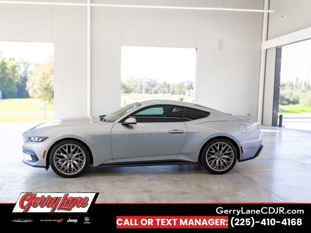 2024 Ford Mustang EcoBoost Premium photo 3
