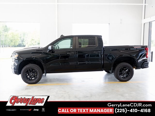2023 Chevrolet Silverado 1500 Custom Trail Boss photo 2