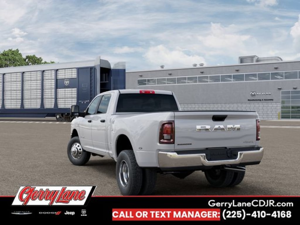 New 2026 Ram 3500 BIG HORN CREW CAB 4X4 8' BOX Pickup