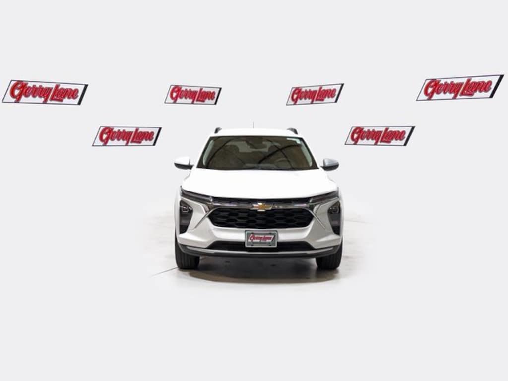 Used 2025 Chevrolet Trax LT SUV