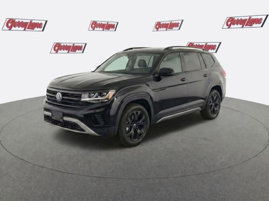 Used 2025 Volkswagen Atlas 2.0T Peak Edition SUV