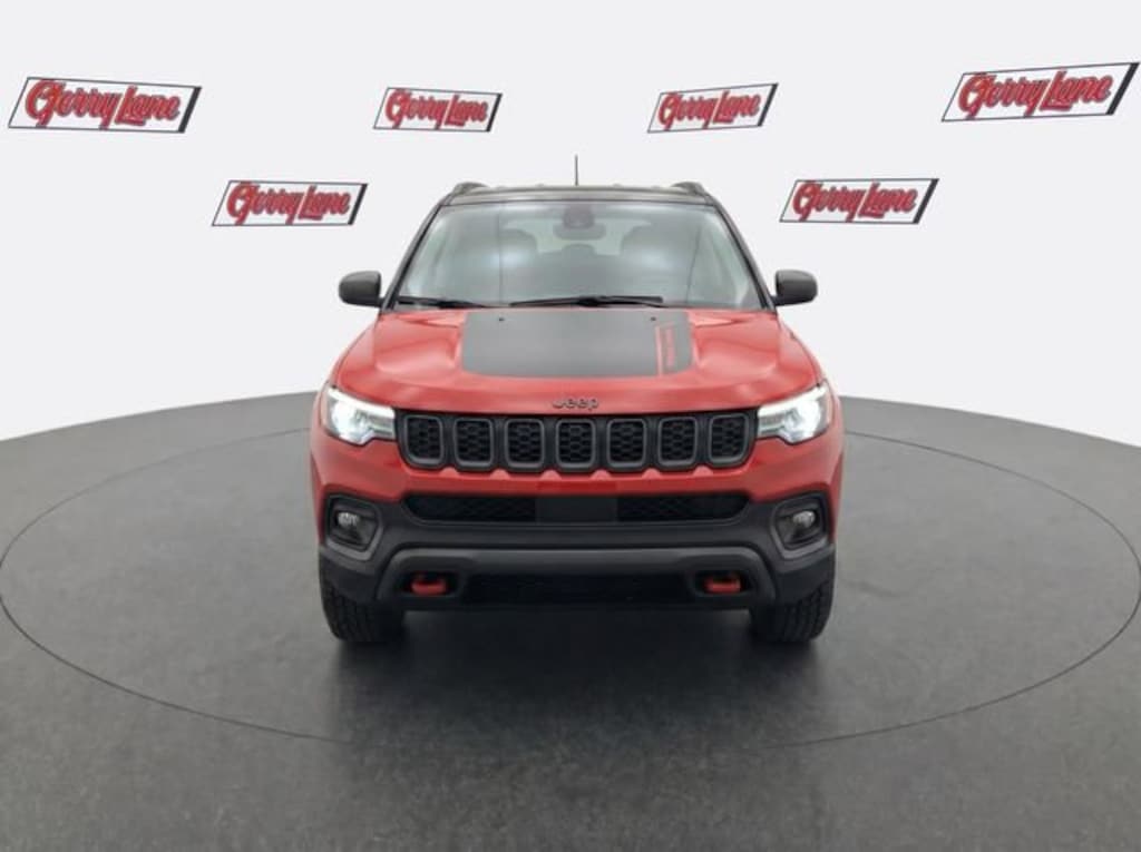 Used 2025 Jeep Compass Trailhawk 4x4 SUV