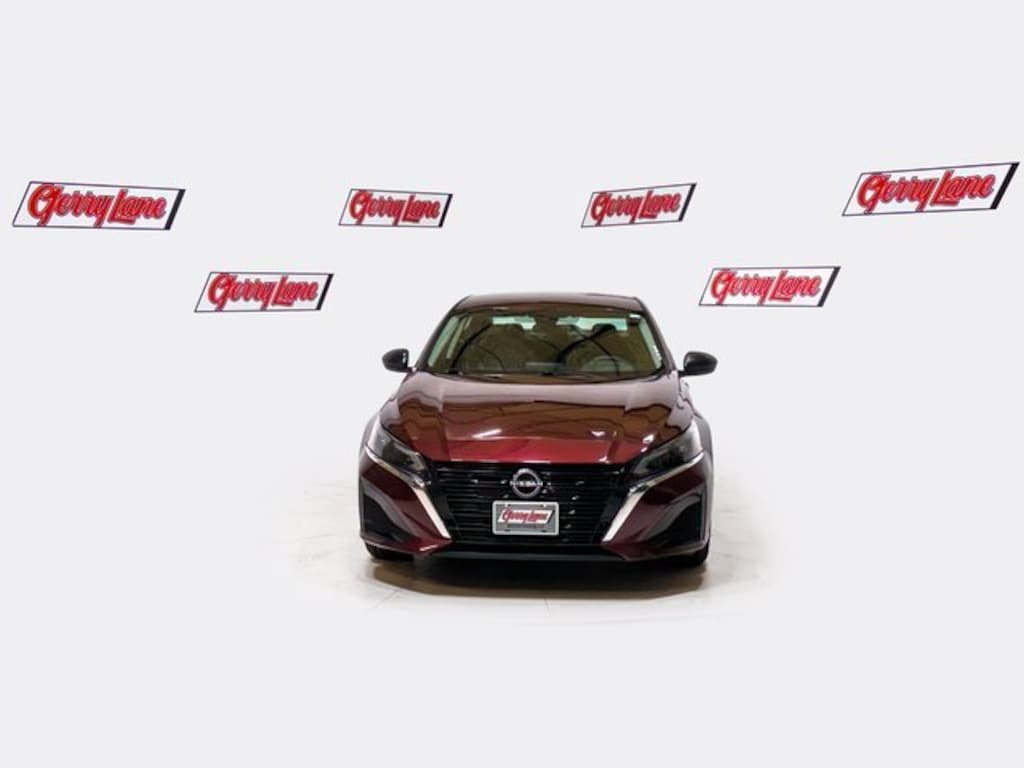 Used 2024 Nissan Altima 2.5 SV