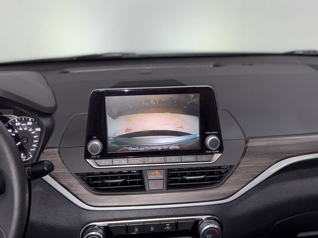 2025 Nissan Altima SV - Photo 9