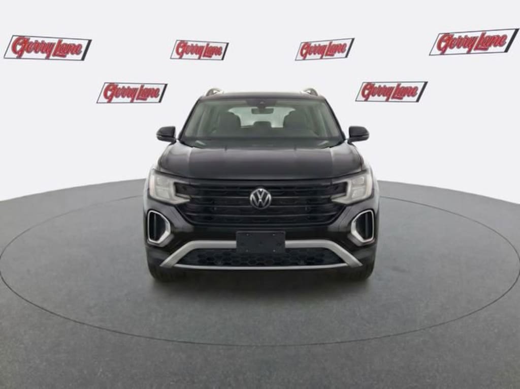 Used 2025 Volkswagen Atlas 2.0T Peak Edition SUV