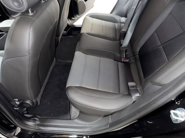 2025 Chevrolet Trax LT - Photo 17
