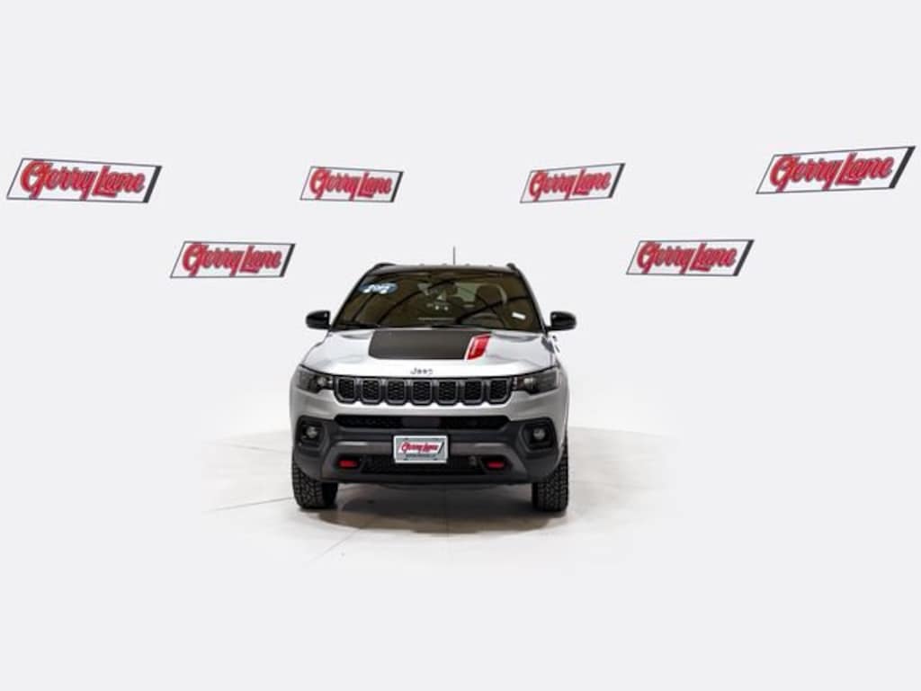 Used 2025 Jeep Compass Trailhawk 4x4 SUV