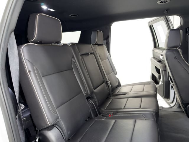 2024 Chevrolet Suburban Premier - Photo 18