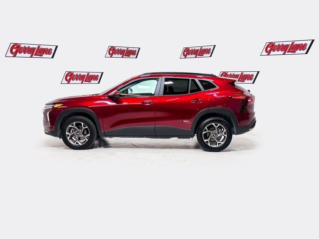 2025 Chevrolet Trax LT photo 4