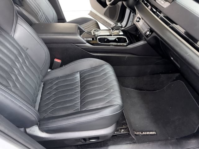 2025 Mitsubishi Outlander SEL - Photo 15