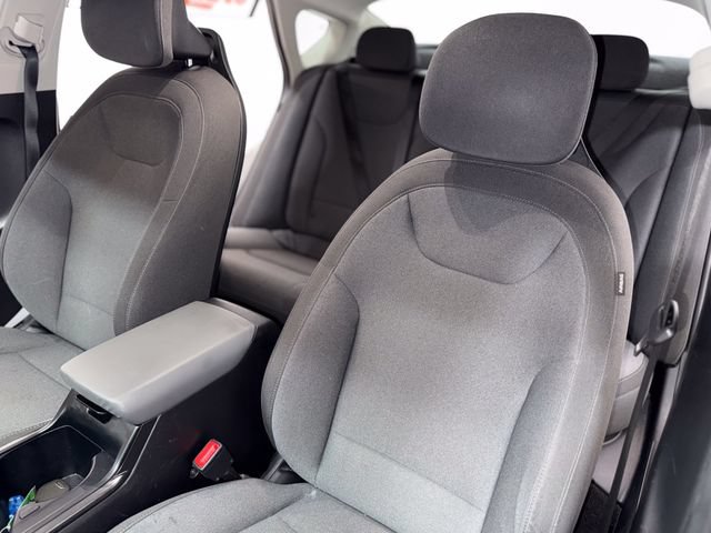 2025 Kia K4 LXS - Photo 11